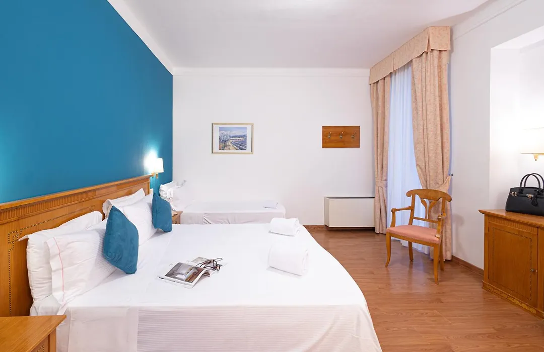 Lvg Hotel Collection - Majestic-1