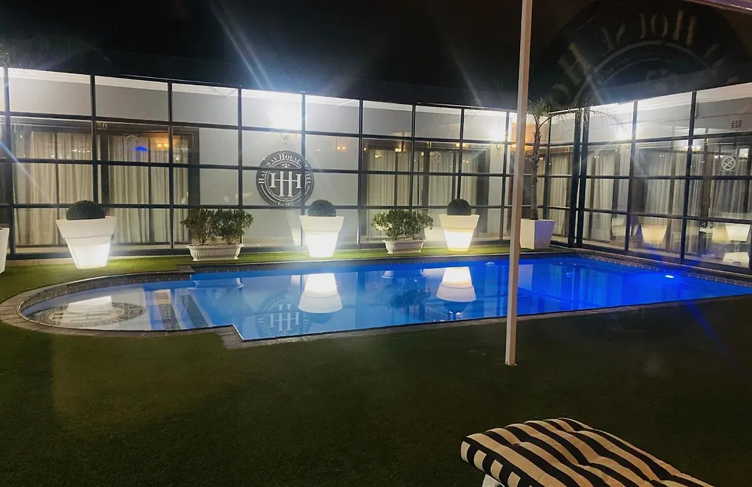 Halfway House Hotel-1