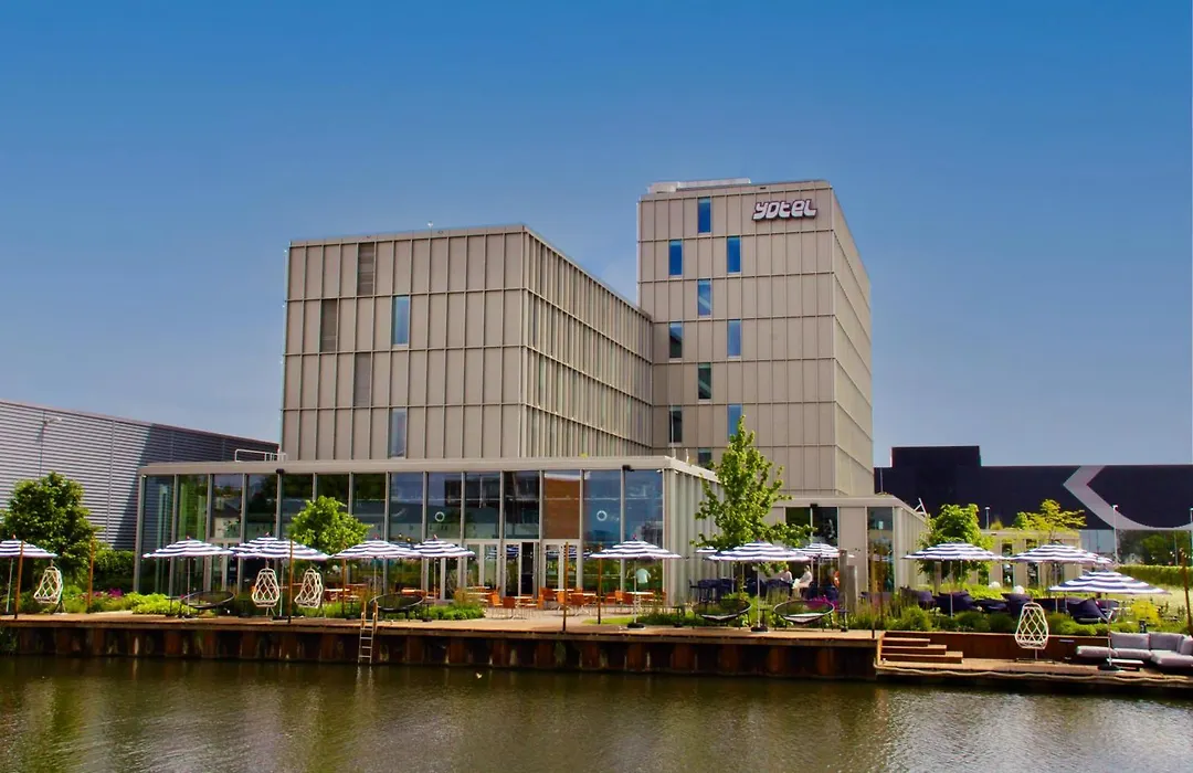 Yotel Amsterdam-1