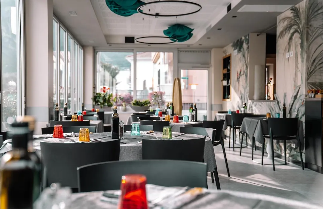 Rolly - Rooms & Restaurant-1