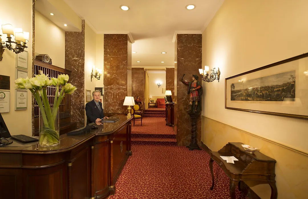 Hotel Napoleon-1
