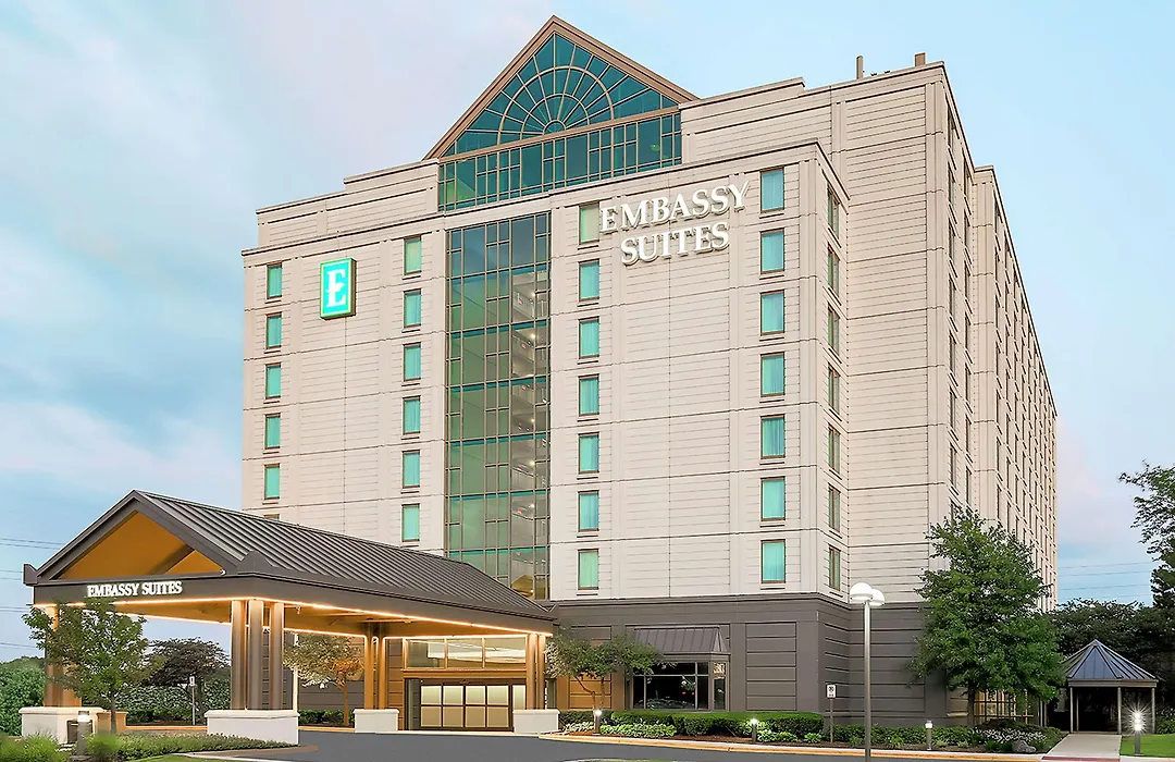 Embassy Suites By Hilton Chicago Lombard-1