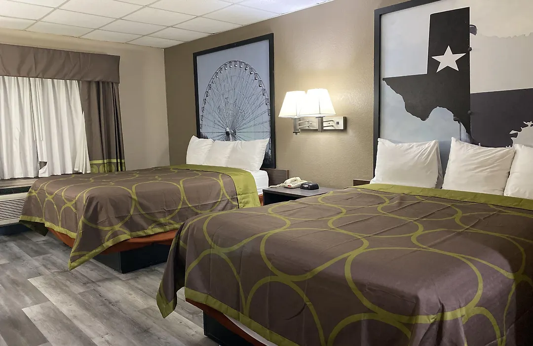 Super 8 By Wyndham Gainesville Tx-1