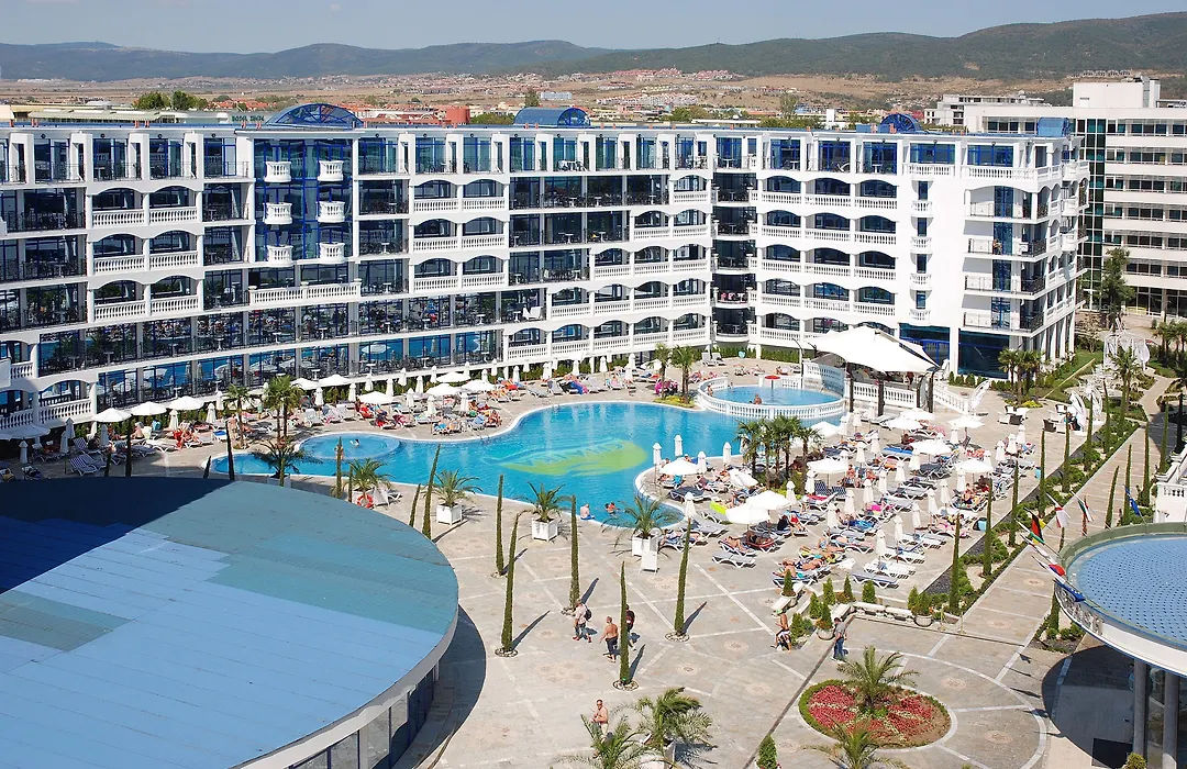 Chaika Beach Resort-1