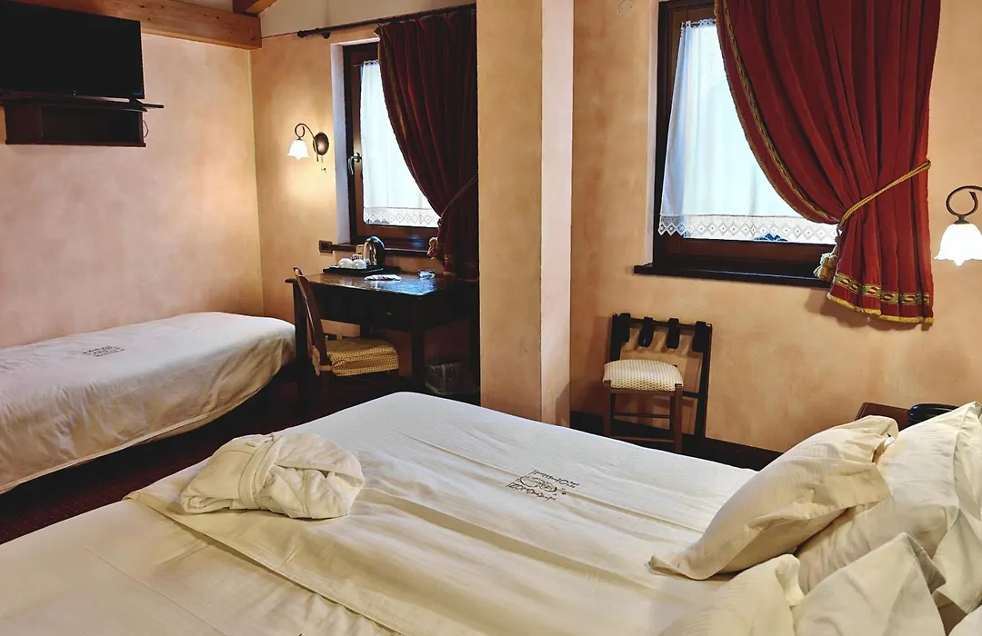 Hotel L' Aiglon-1