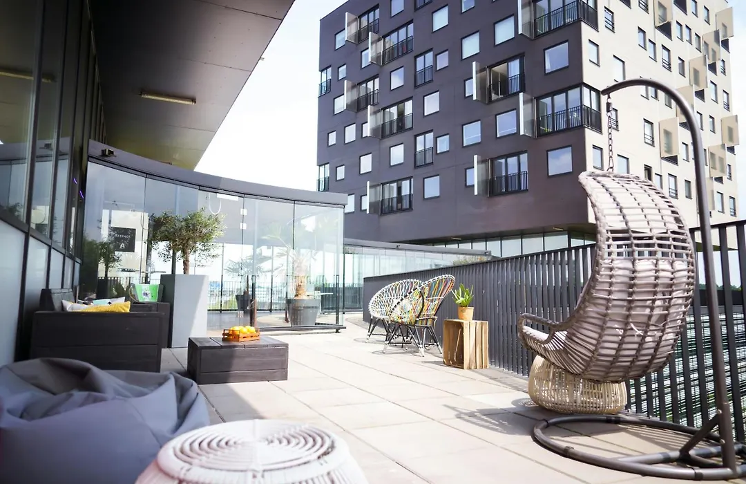 Leonardo Hotel Groningen-1