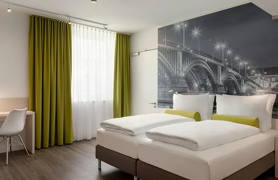 Super 8 By Wyndham Mainz Zollhafen-1