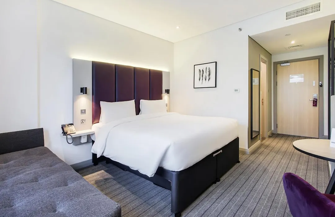 Premier Inn Dubai International Airport - An Emirates Group Company-1