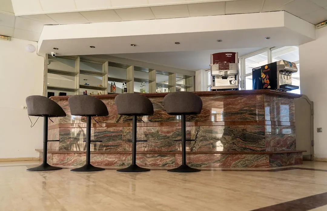 California Beach Hotel - Adults Only-1