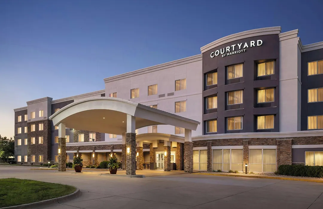 Courtyard Des Moines Ankeny-1
