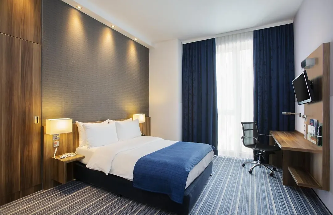 Holiday Inn Express Heidelberg City Centre-1