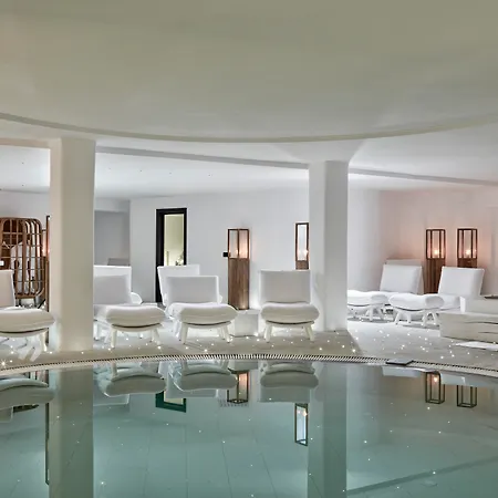 Royal Myconian - Leading Hotels Of The World-3