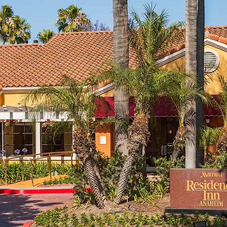 Clementine Hotel & Suites Anaheim-2