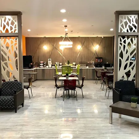 Baymont By Wyndham Houston Hobby Airport-2