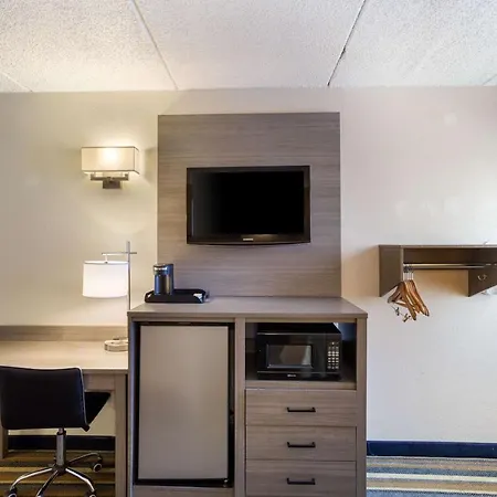 Quality Inn Albany Colonie-3