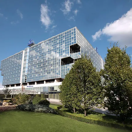 Hilton Prague Atrium-2