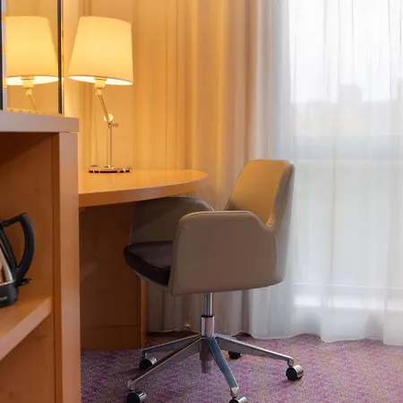 Hampton By Hilton London Waterloo-2