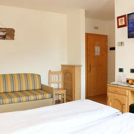 Hotel La Suisse-3