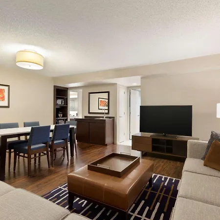 Embassy Suites By Hilton Chicago Lombard-3