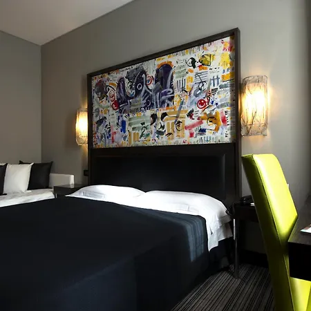 Twentyone Hotel-3