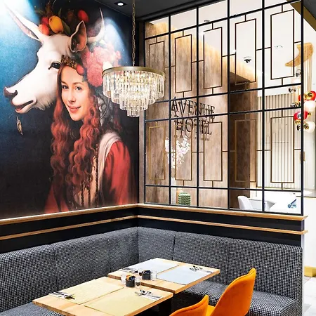 Three Corners Avenue Hotel-3