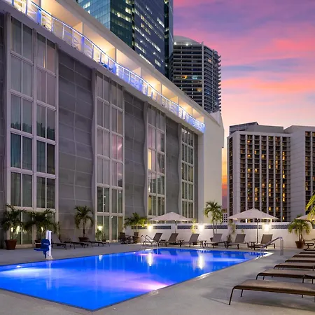 Courtyard Miami Downtown Brickell Area-2