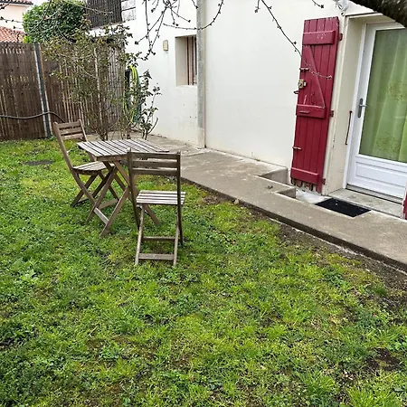 Villa La Libellule 160 m2 avec 5 Chambres 2 Sdb 2 Wc Grand Jardin et Parking Privé-3