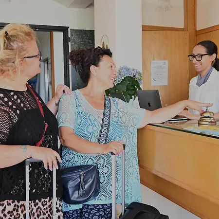 Hotel B&B Nizza Riccione-3