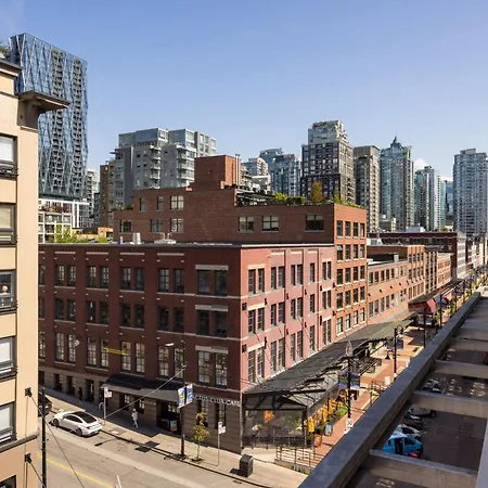 Opus Vancouver-3