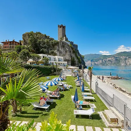 Hotel Castello Lake Front-3