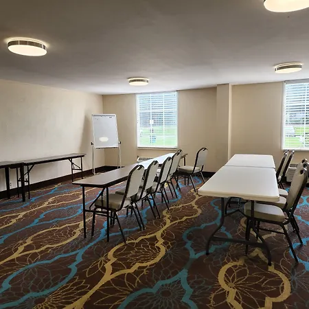 Red Roof Inn Knoxville Central - Papermill Road-3