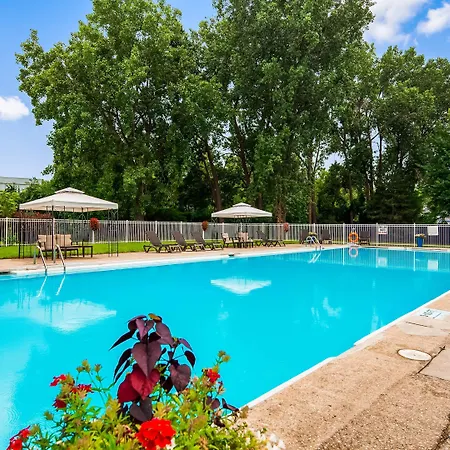 Best Western Plus Guildwood Inn-2