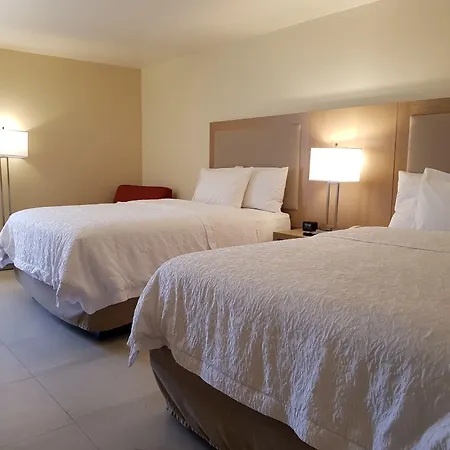 Hampton Inn Monterrey-Airport-2