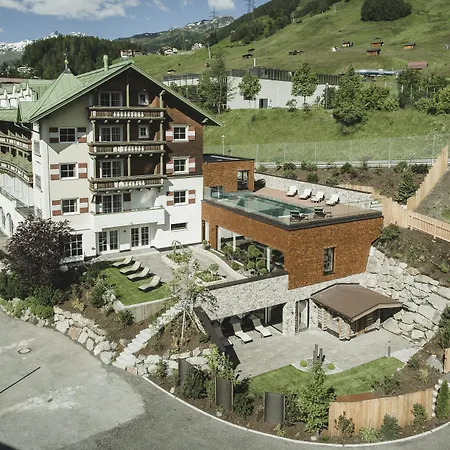 Hotel Schwarzer Adler - Sport & Spa-2