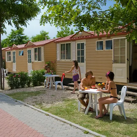 Hu Roma Camping In Town-3