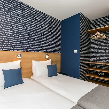 Roombach Hotel Budapest Center-3