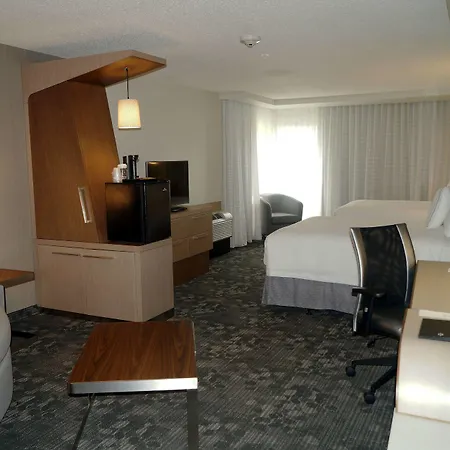 Courtyard By Marriott Philadelphia Bensalem-2