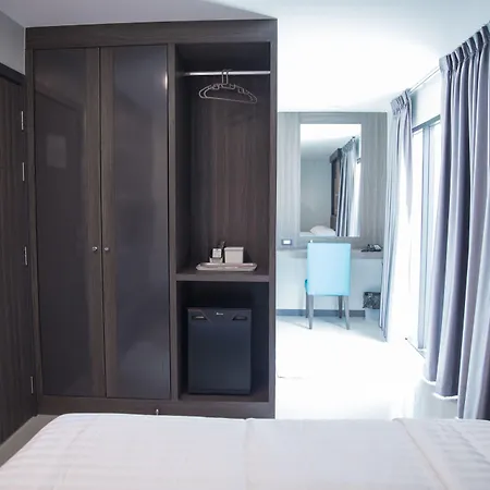 Hallton Hotel Bangkok-3