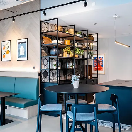 Staycity Aparthotels Frankfurt Airport-3