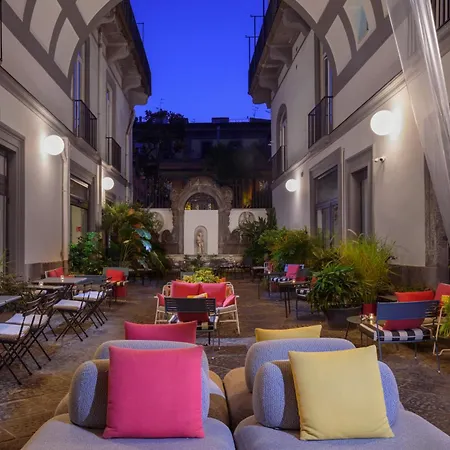 Hotel Piazza Bellini & Apartments-2