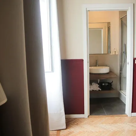 Albergo Garisenda Con Terrazza Panoramica Sulle Due Torri-3