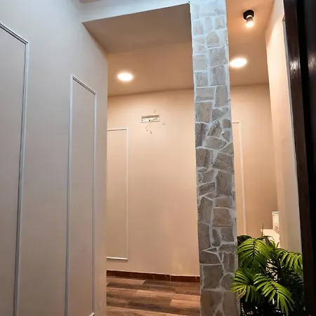 Glint House Prestige-3