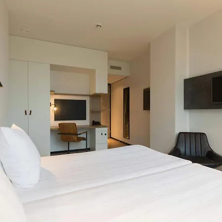 Leonardo Hotel Groningen-3
