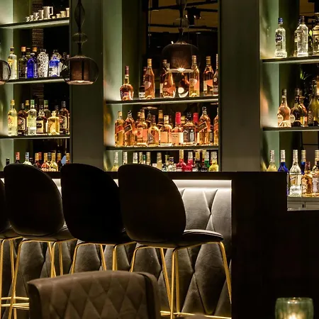 Motel One Paris-Porte Doree-2