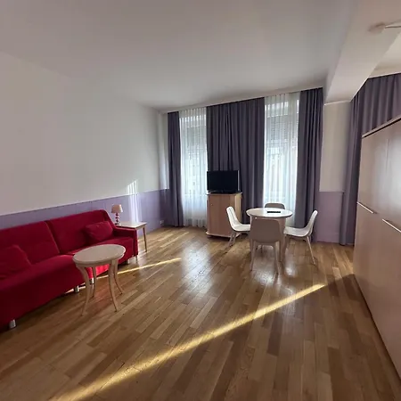 Hotel Caroline-3