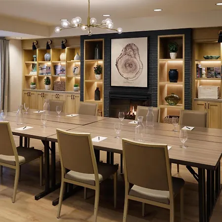 Martis Valley Lodge, Tapestry Collection By Hilton-2