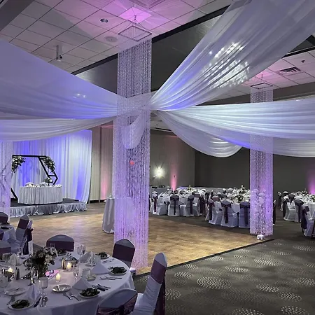 Doubletree By Hilton Bloomington-2