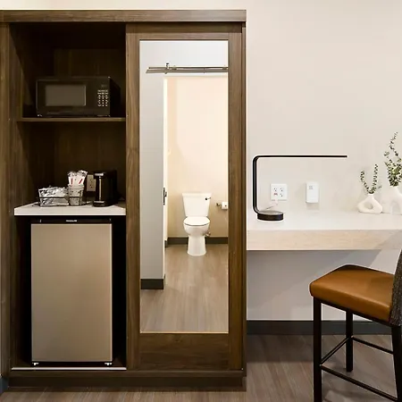 Clubhouse Hotel Sioux Falls-2