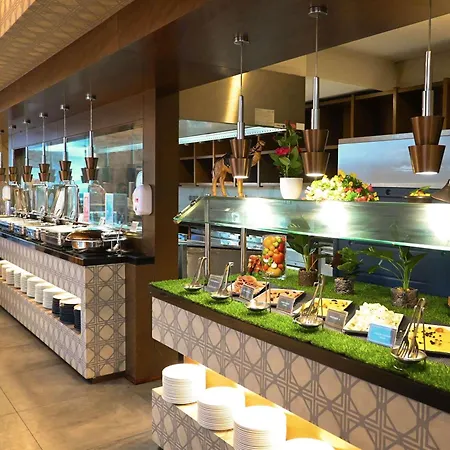 Novotel Dubai Gold District-2