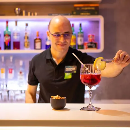 Ibis Styles Paris Tolbiac Bibliotheque-2
